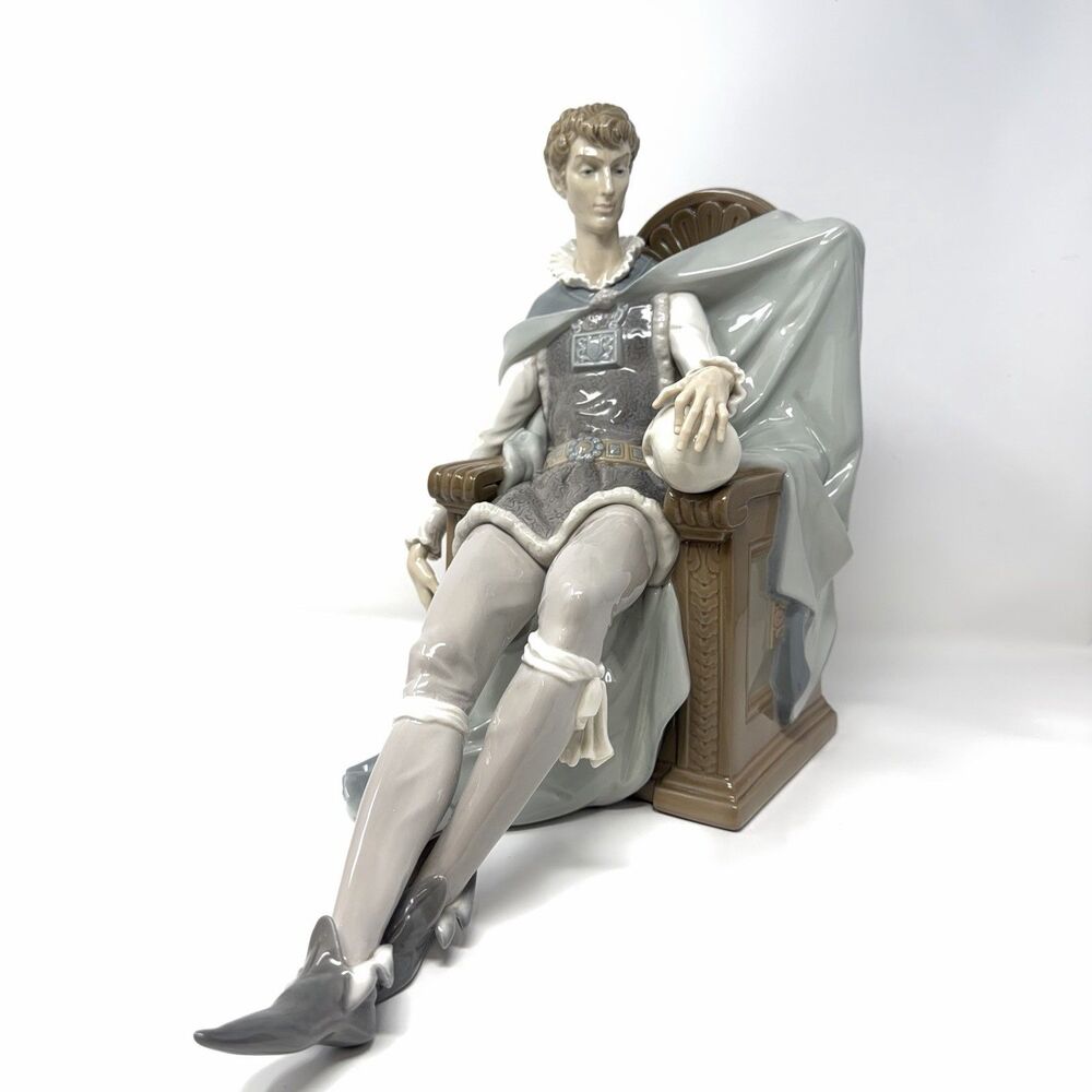 Lladro Hamlet and Yorick 1254 Porcelain Figurine Retired Shakespeare Seated